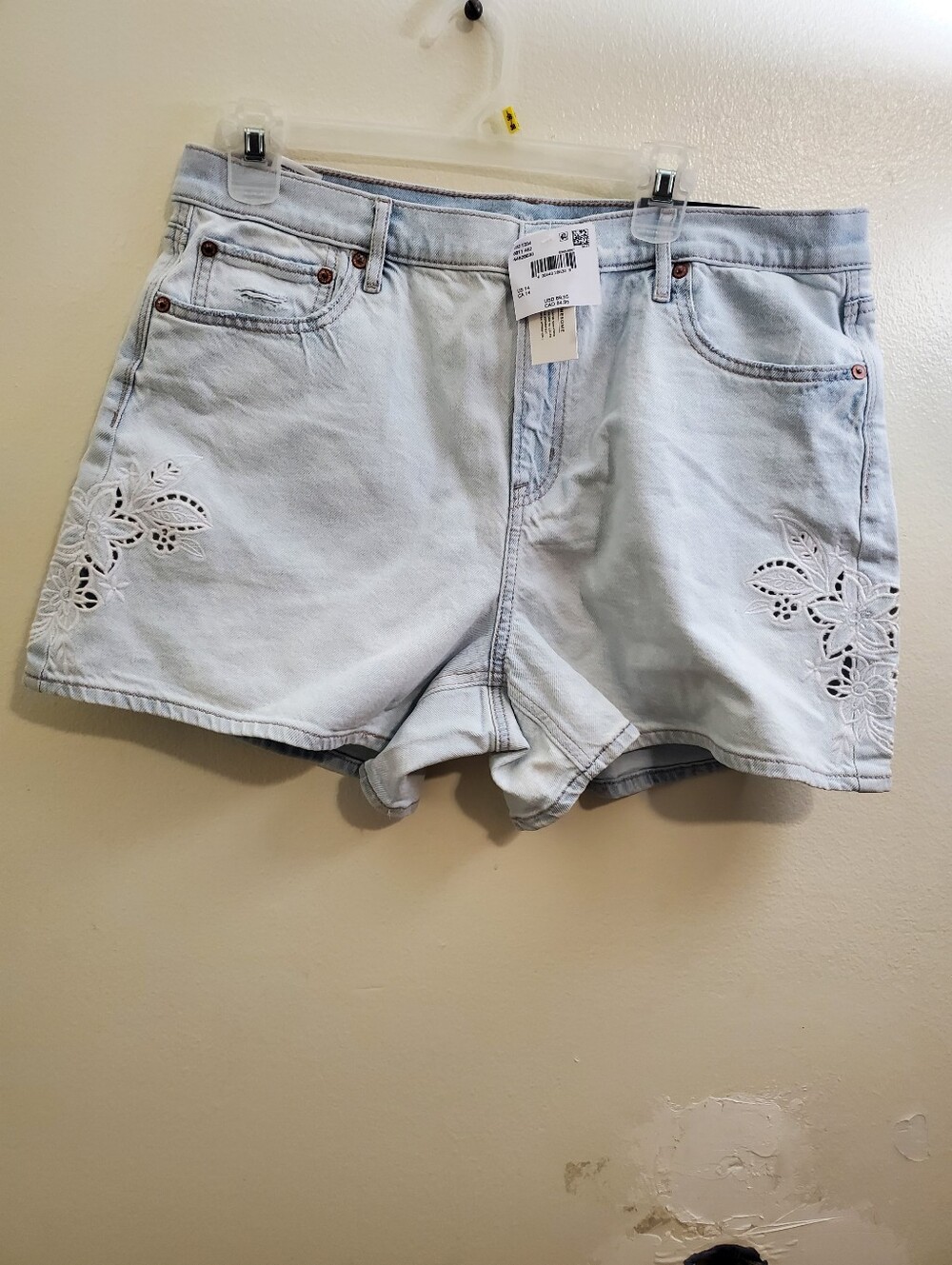 NWT American Eagle shorts